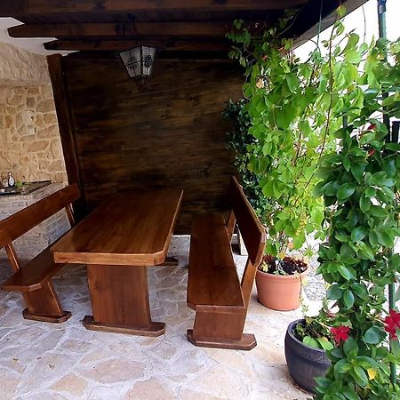 Holiday Home Jakov บาร์บินเย ภายนอก รูปภาพ