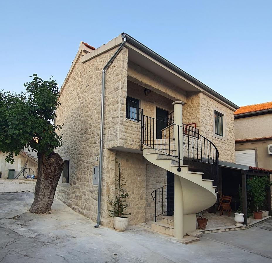 Holiday Home Jakov บาร์บินเย ภายนอก รูปภาพ