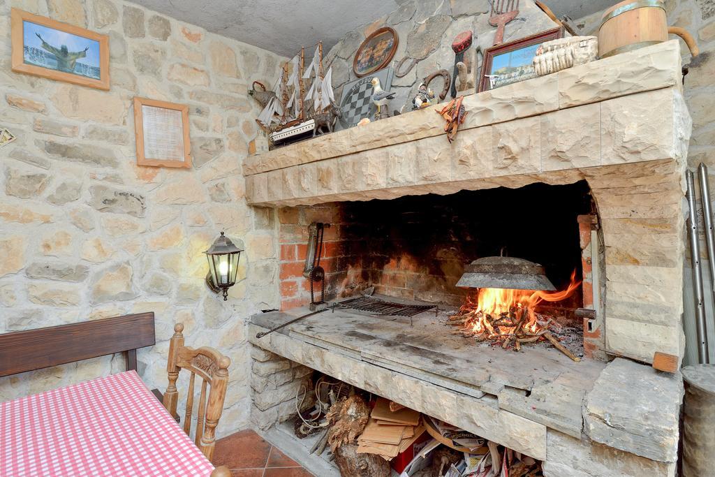Holiday Home Jakov บาร์บินเย ภายนอก รูปภาพ