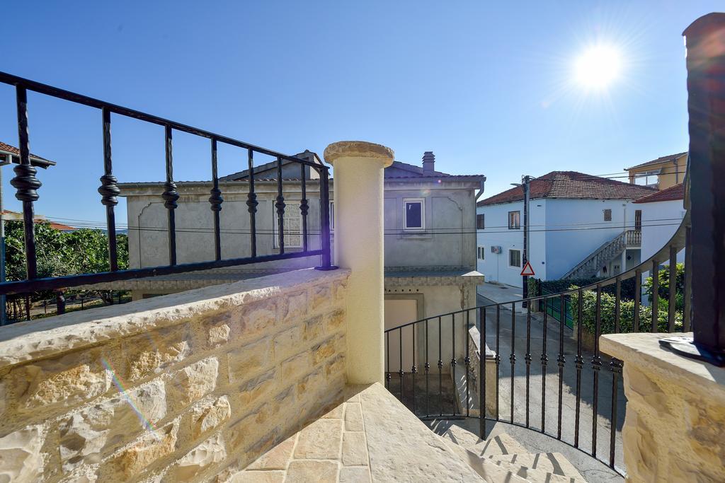Holiday Home Jakov บาร์บินเย ภายนอก รูปภาพ