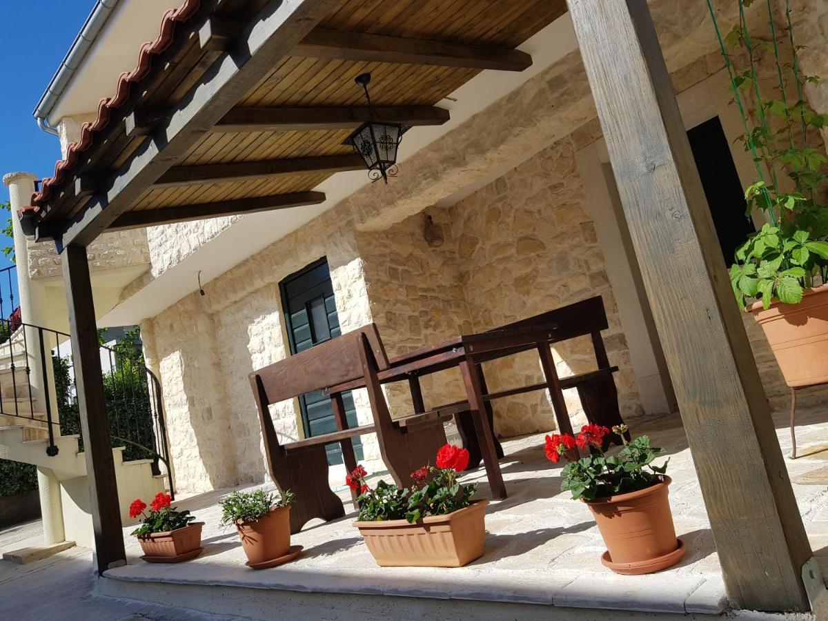 Holiday Home Jakov บาร์บินเย ภายนอก รูปภาพ